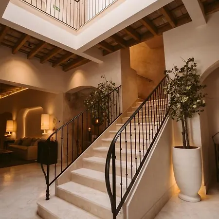 Casa Aura 2*