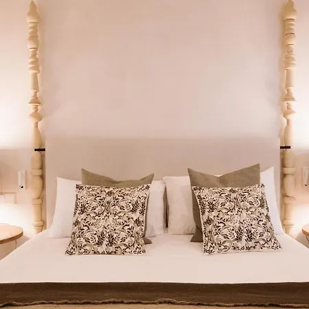 Casa Aura 2*